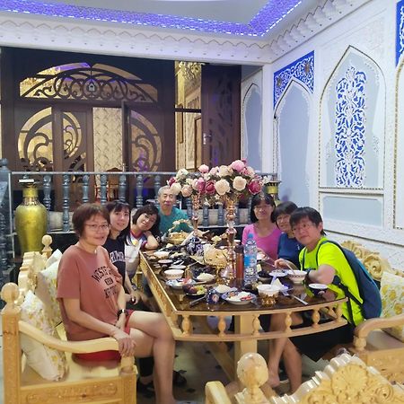 Hotel Rizqiro'Z Boutique บูคารา ภายนอก รูปภาพ