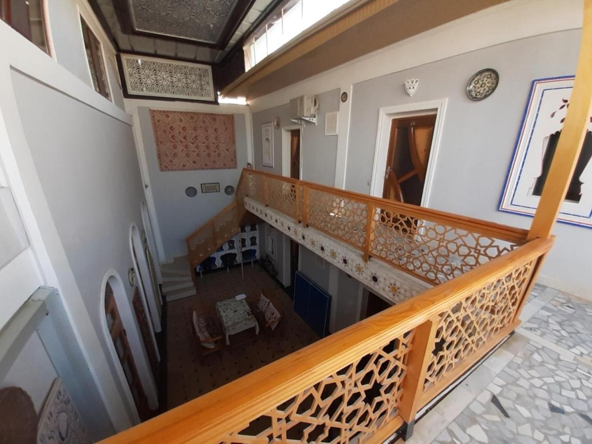 Hotel Rizqiro'Z Boutique บูคารา ภายนอก รูปภาพ