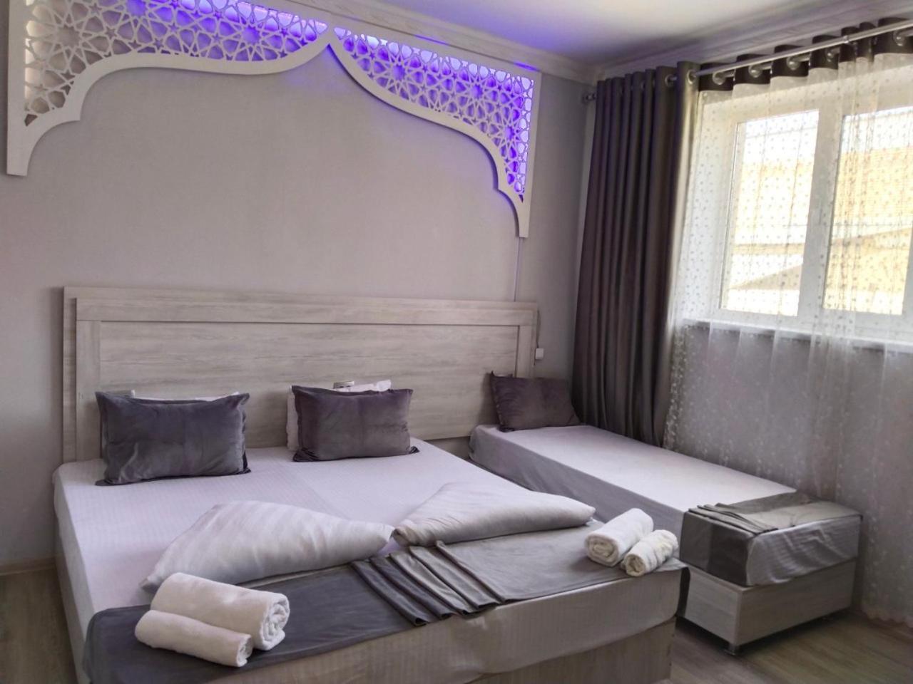 Hotel Rizqiro'Z Boutique บูคารา ภายนอก รูปภาพ